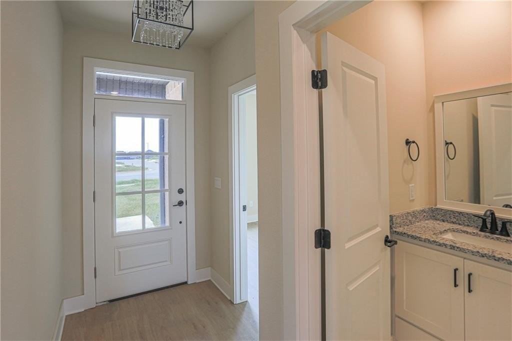 970 Moksha St - Photo 7 of 36