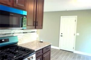 featured image of 907 N 14th St