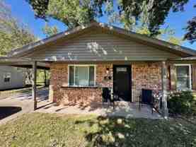 705 Se 10th St - Photo 1 of 1