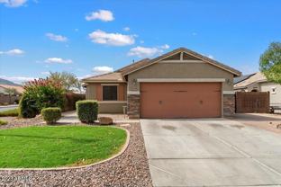 2039 E Saddlebrook Rd - Photo 1 of 1