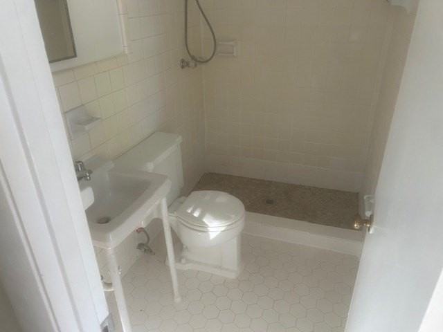 5450 Grumman Ave - Photo 4 of 7