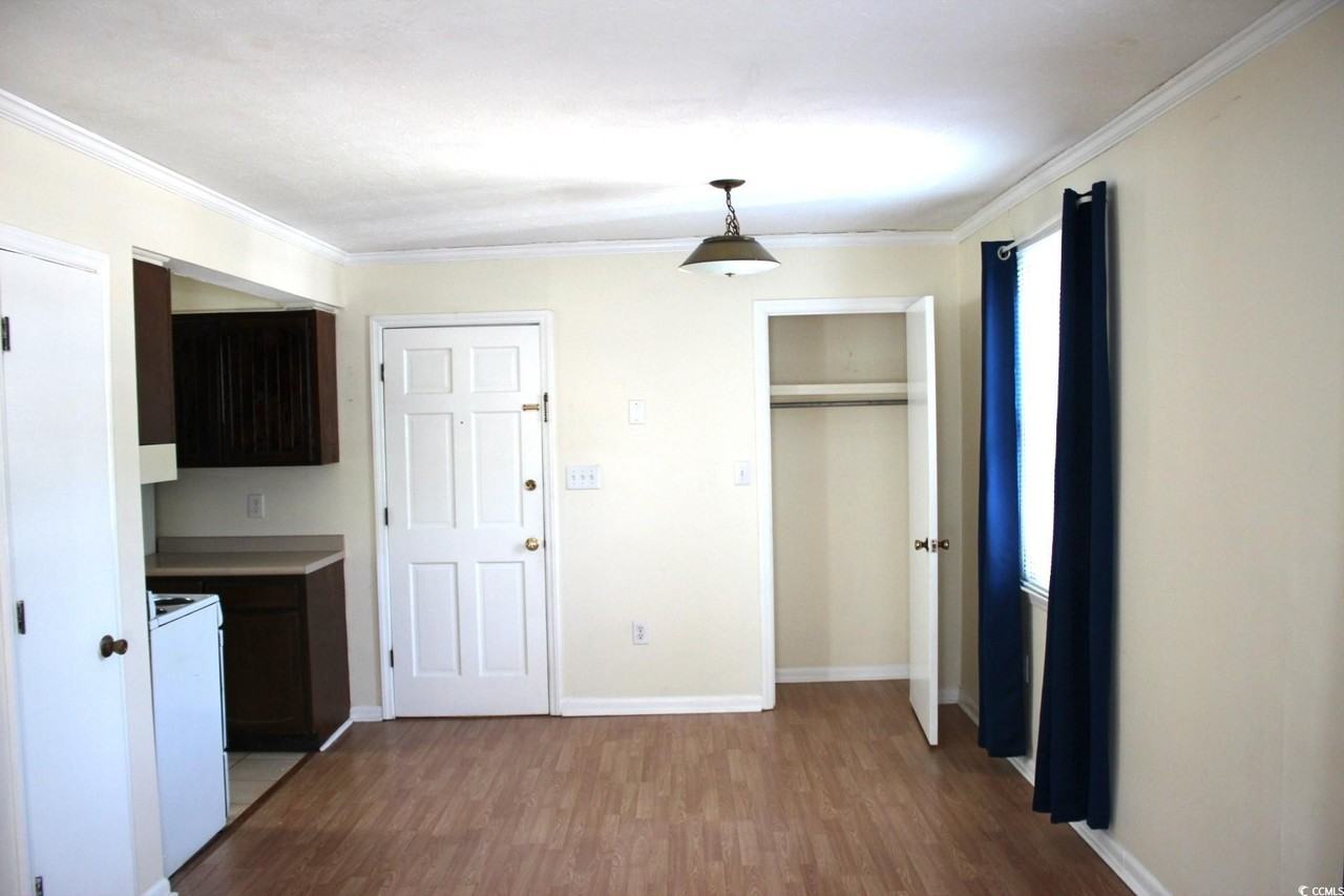 1500 Chester St - Photo 6 of 11