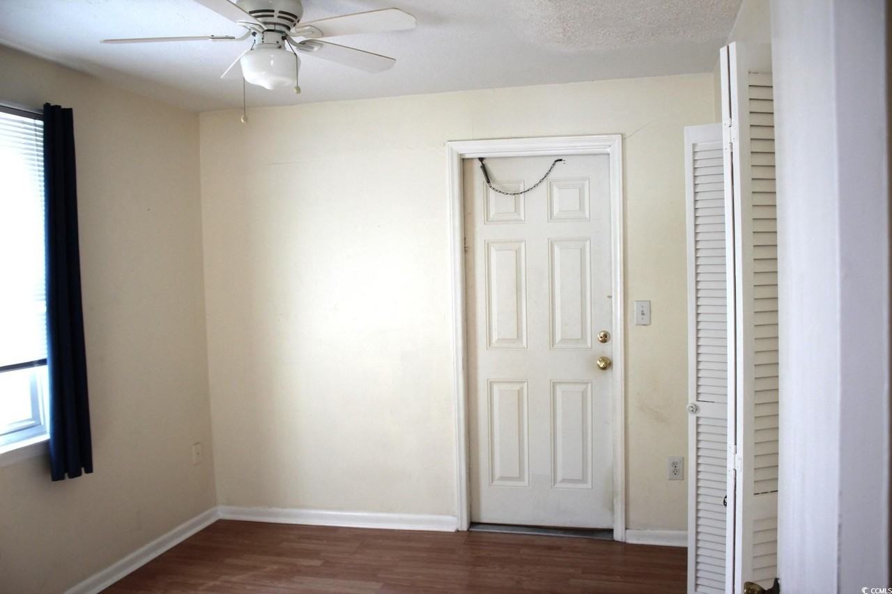 1500 Chester St - Photo 7 of 11