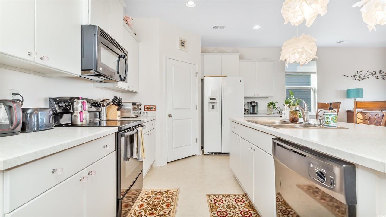 850 Hayes Point Cir - Photo 5 of 36