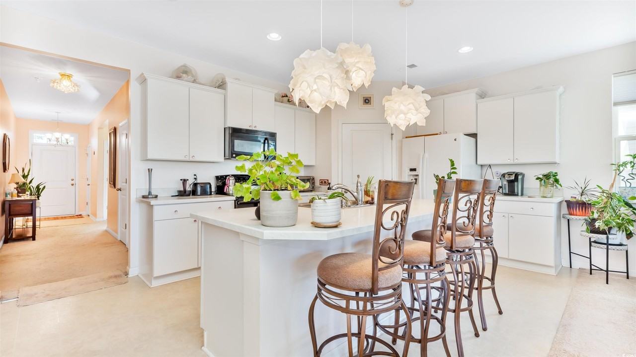 850 Hayes Point Cir - Photo 6 of 36