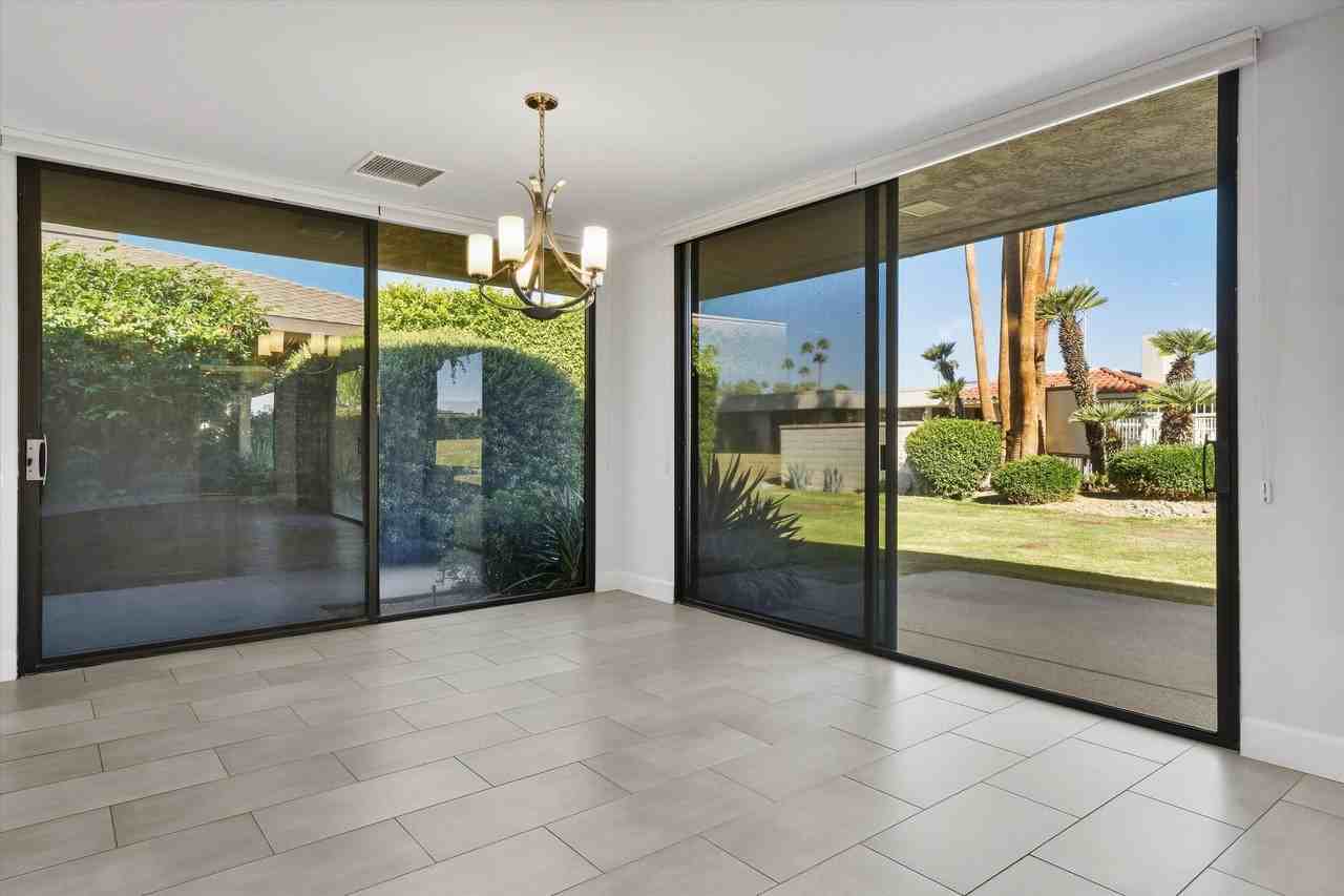 47 Cornell Dr - Photo 4 of 36