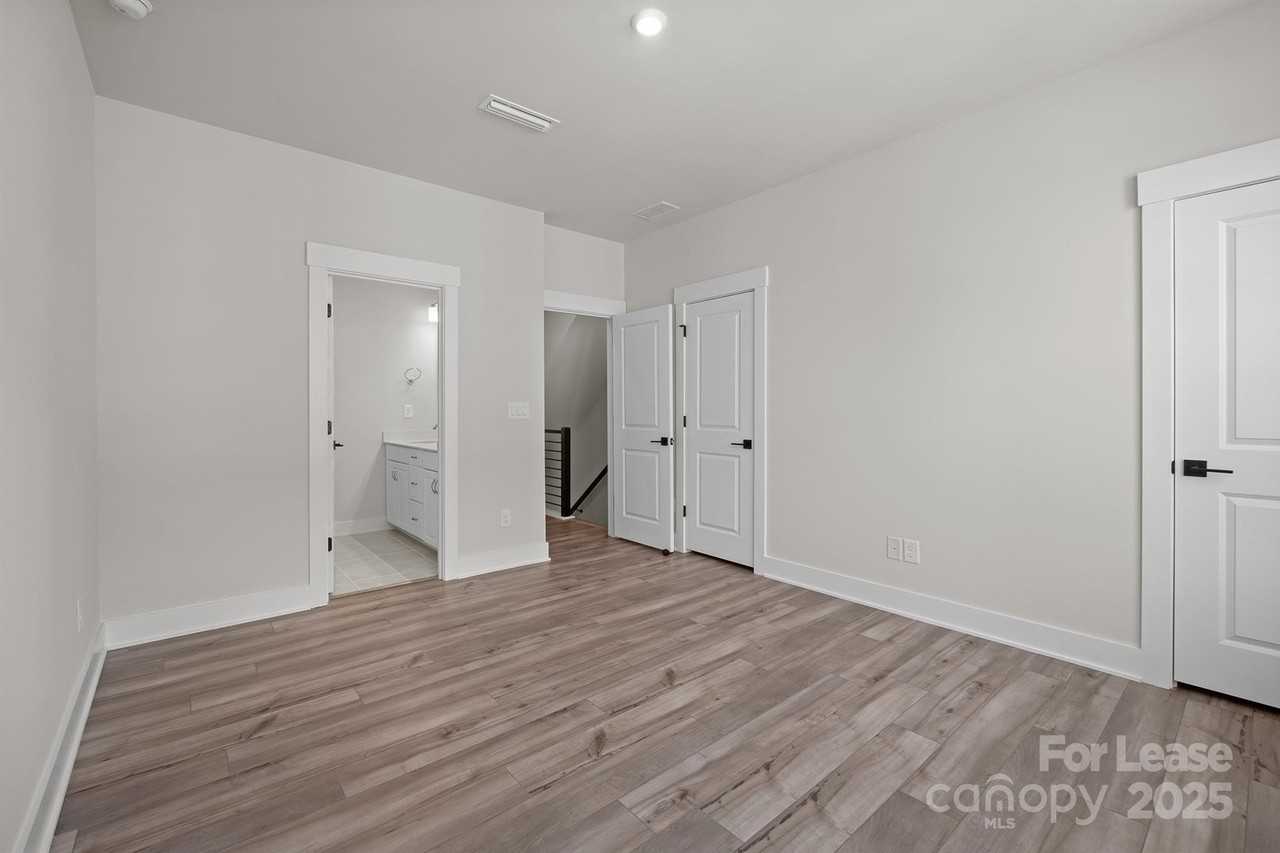3007 Jolene Court - Photo 2 of 12