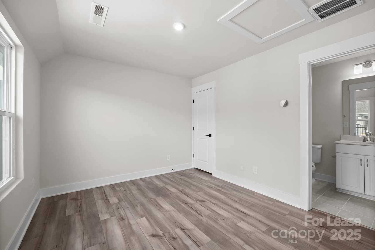 3007 Jolene Court - Photo 6 of 12