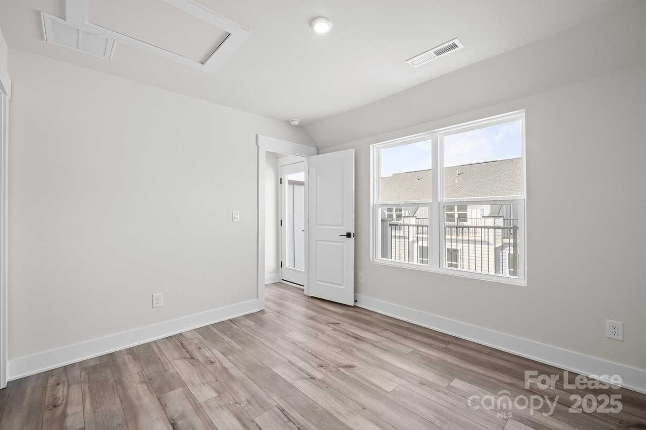 3007 Jolene Court - Photo 7 of 12