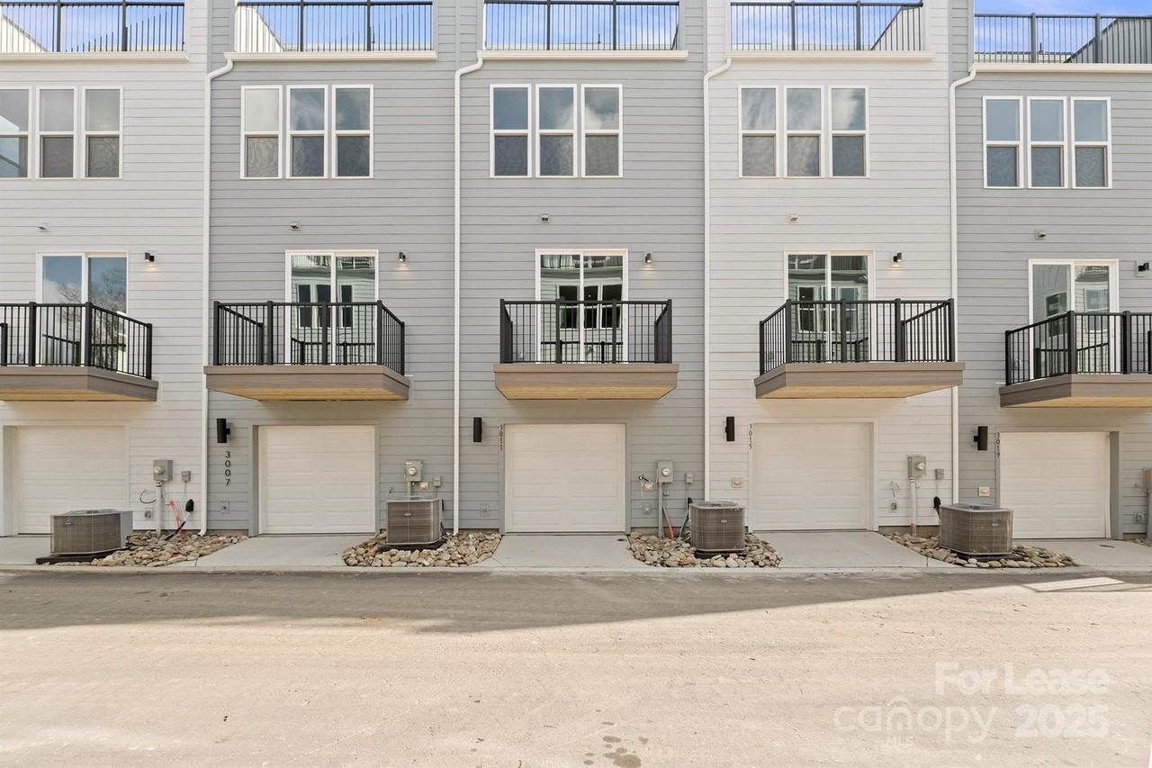 3011 Jolene Ct - Photo 3 of 29