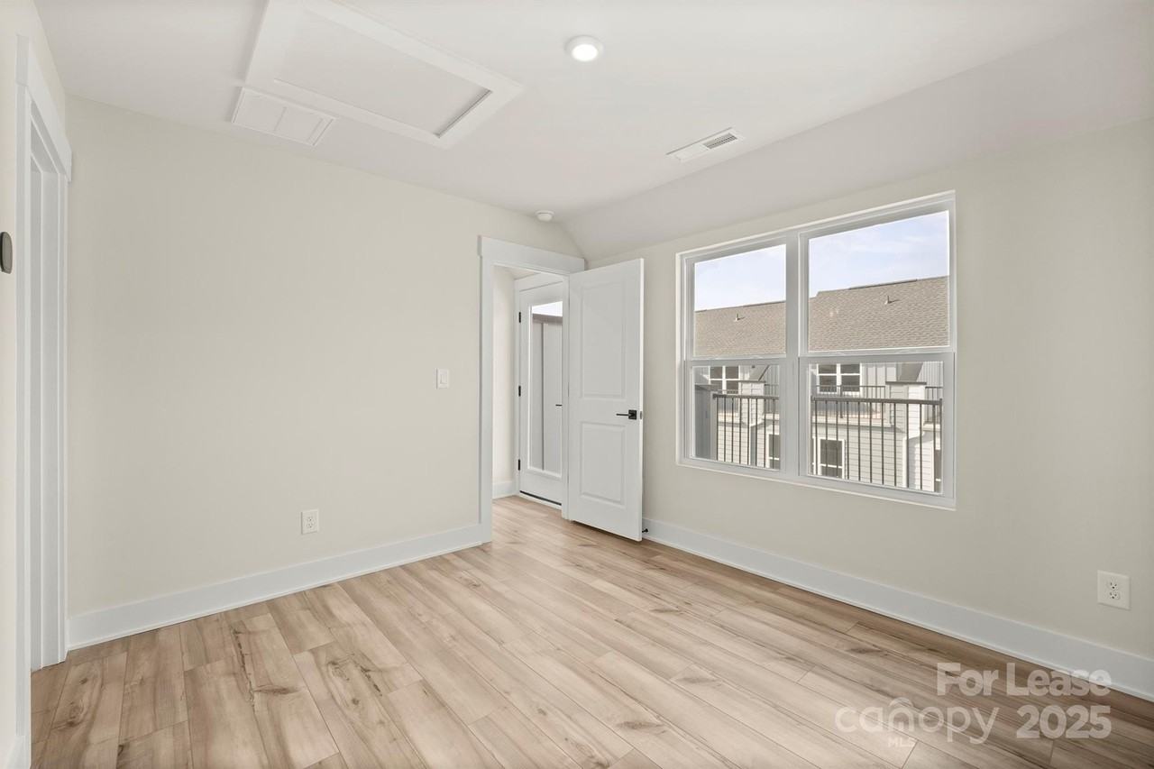 3011 Jolene Ct - Photo 7 of 29