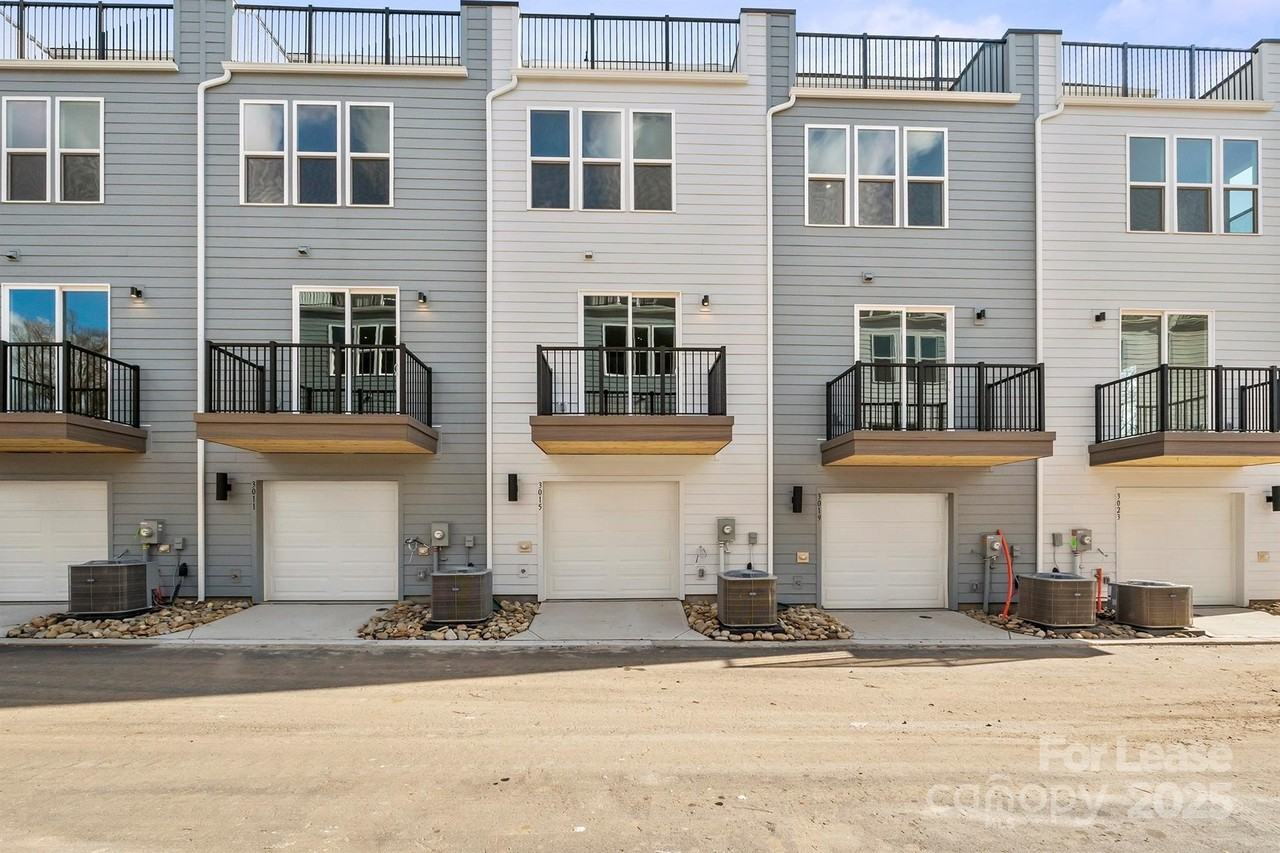 3015 Jolene Ct - Photo 2 of 28