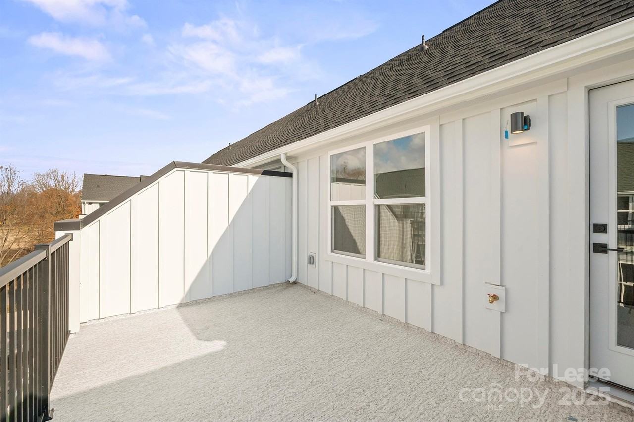 3015 Jolene Ct - Photo 3 of 28