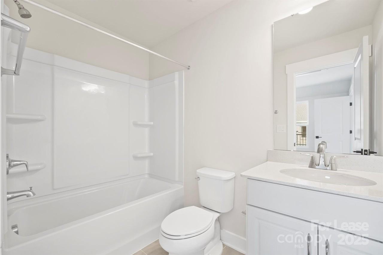 3015 Jolene Ct - Photo 5 of 28