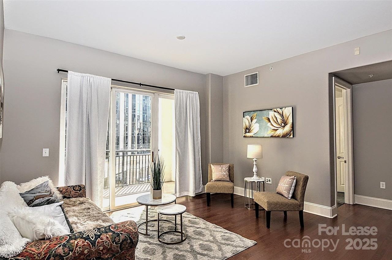 4625 Piedmont Row Dr Unit 503 #503 - Photo 5 of 14