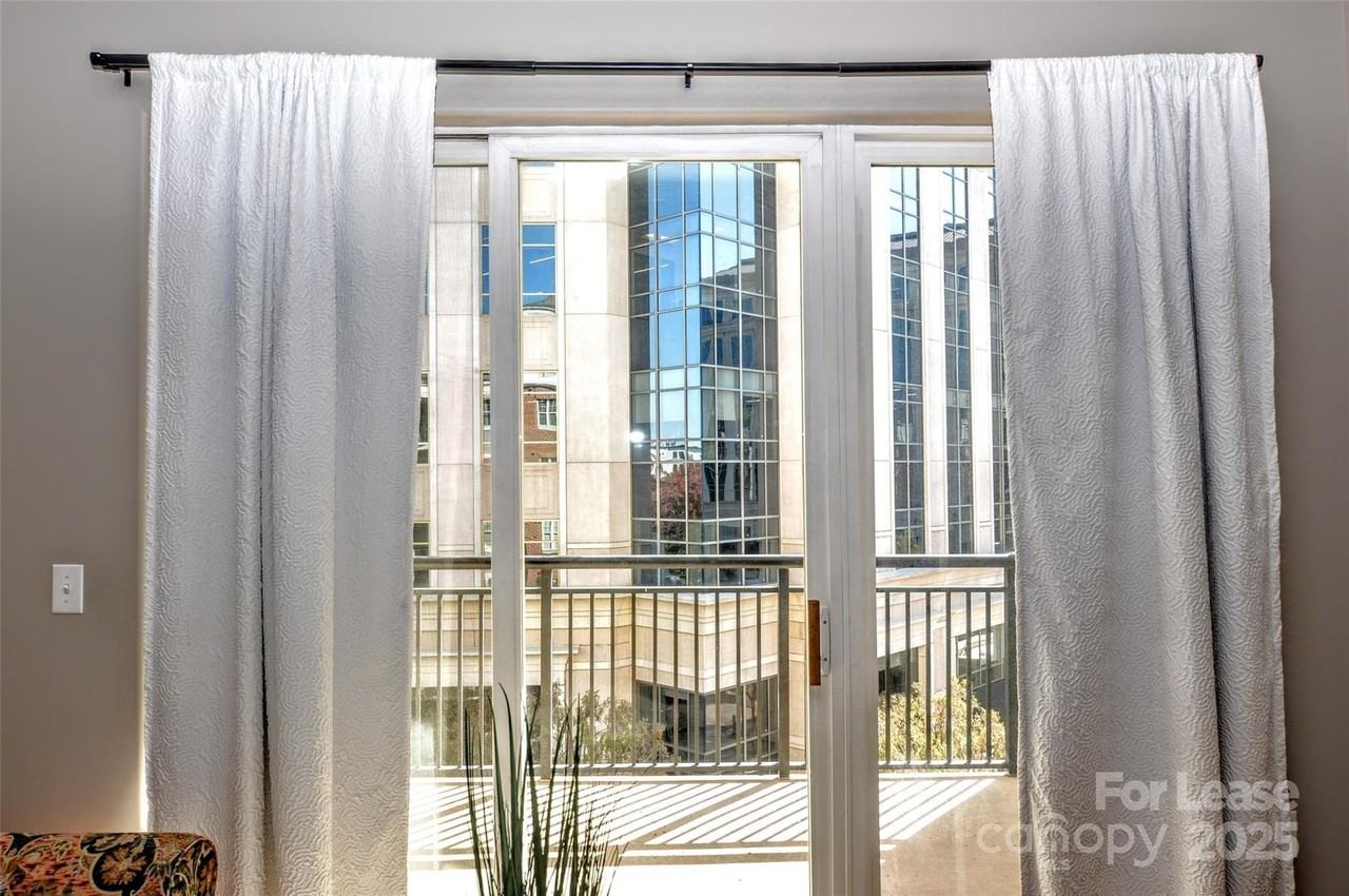 4625 Piedmont Row Dr Unit 503 #503 - Photo 6 of 14