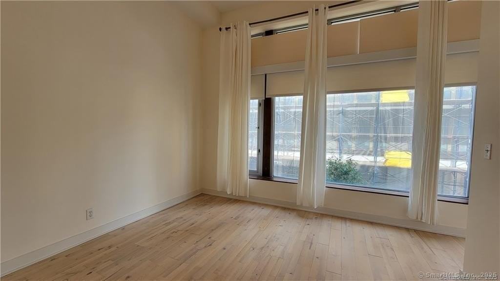 804 Chapel St - Photo 4 of 9