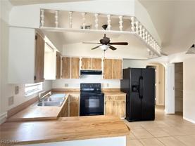 4926 Vincennes Ct Apt 5 #5 - Photo 1 of 1