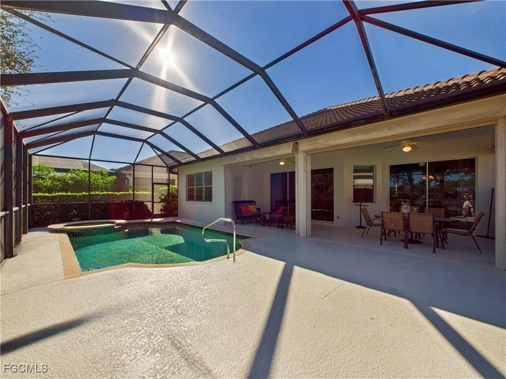 21809 Masters Cir - Photo 2 of 31