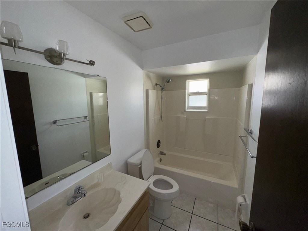 517 Southeast 23rd Place - Photo 6 of 26