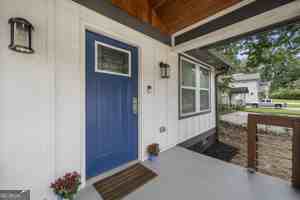 featured image of 883 Gaston St Sw