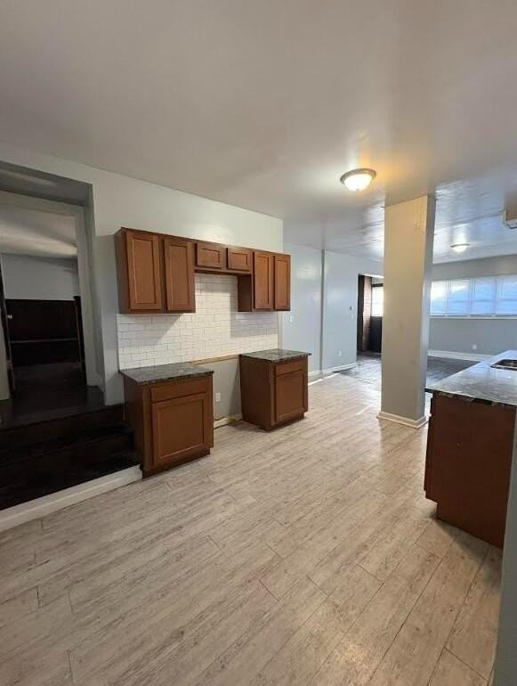 73 Woodland St - Photo 3 of 8