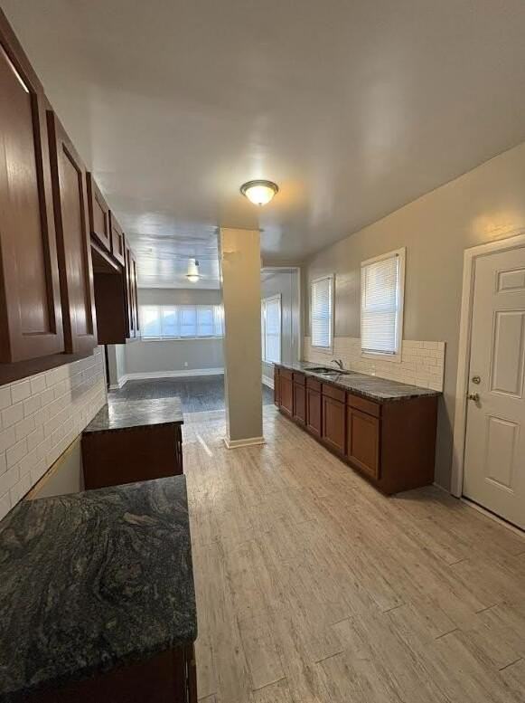 73 Woodland St - Photo 5 of 8