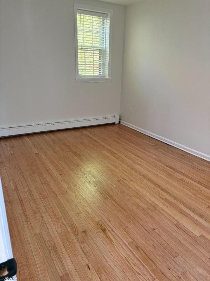 83 Wetmore Ave - Photo 5 of 7