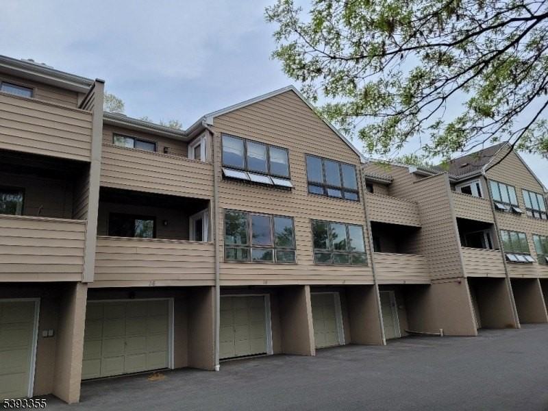 28 Sunrise Dr - Photo 3 of 15