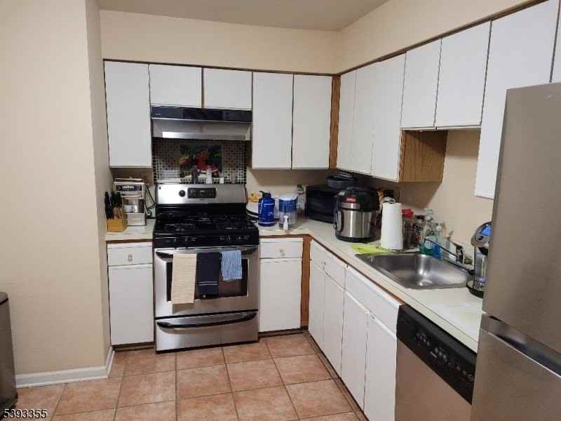 28 Sunrise Dr - Photo 4 of 15