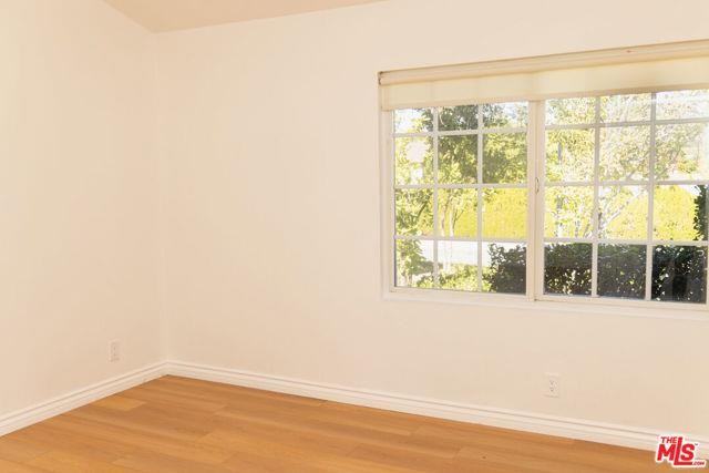 24316 Burbank Blvd - Photo 3 of 8