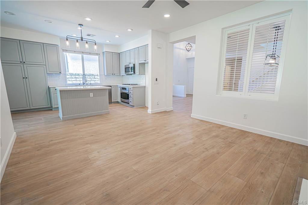 25525 Fitzgerald Ave - Photo 3 of 8