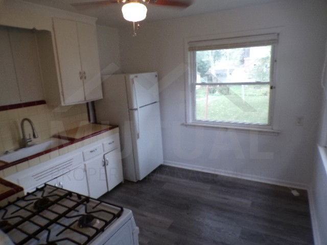 3084 Gloria St - Photo 5 of 8