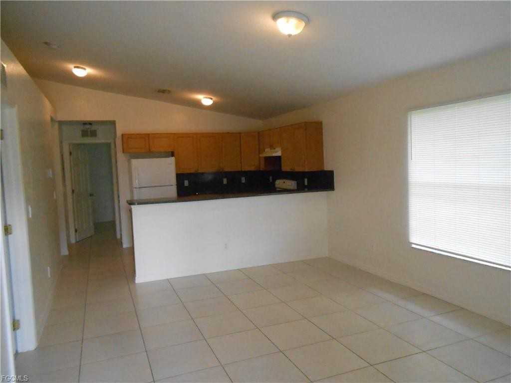 4944 Golfview Boulevard - Photo 3 of 8