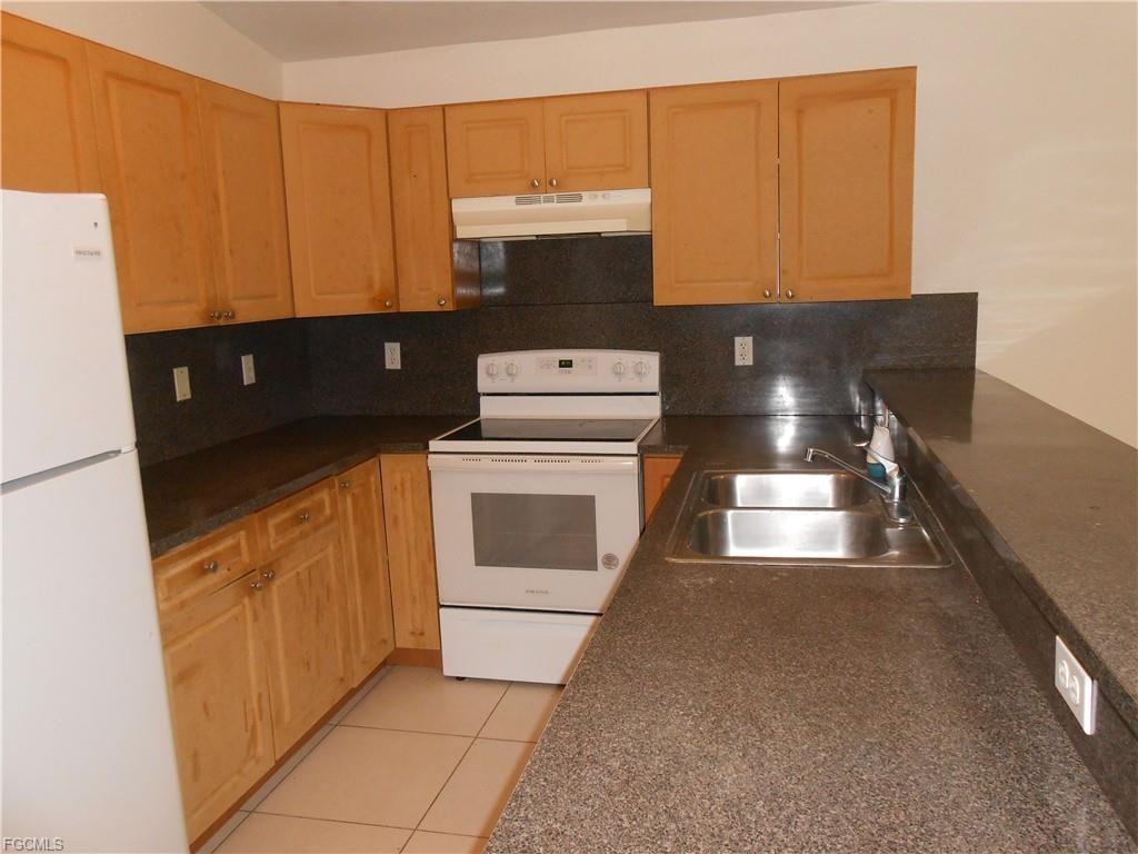 4944 Golfview Boulevard - Photo 4 of 8