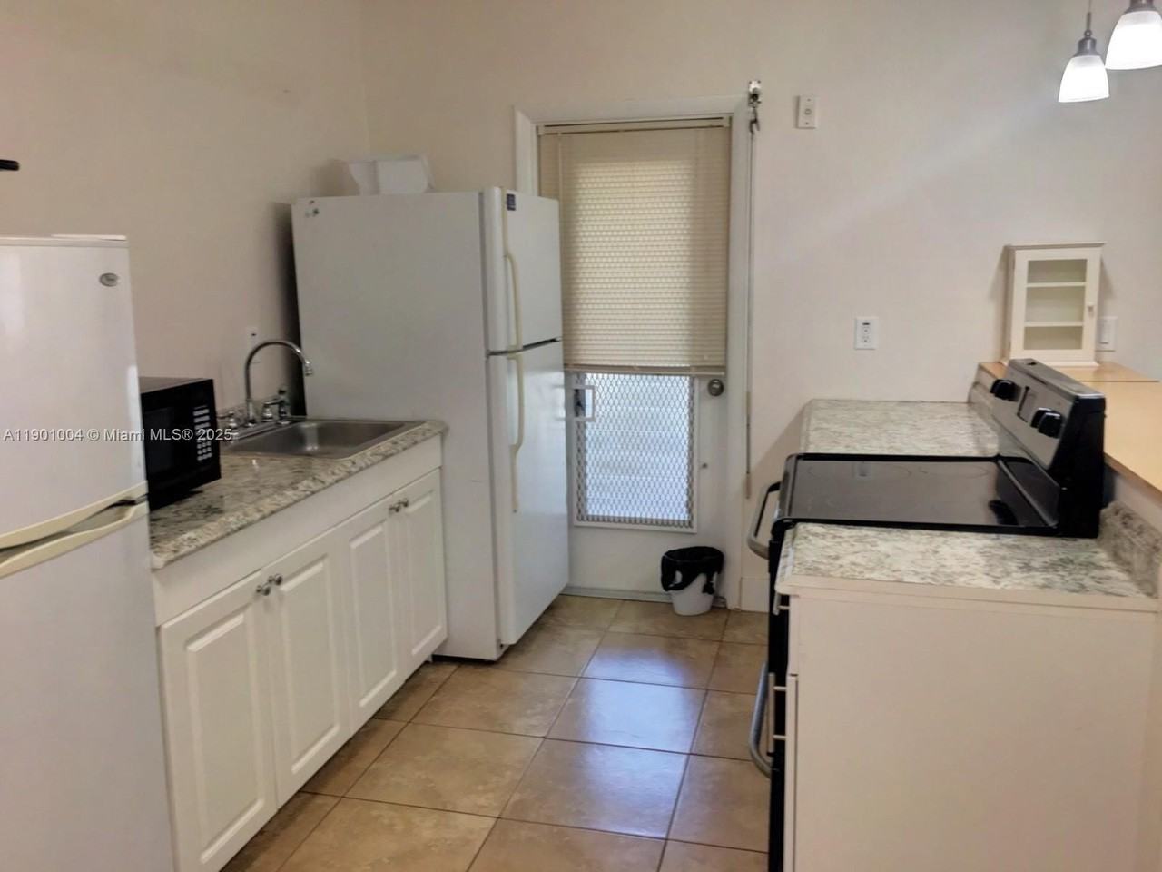 3515 Van Buren St #104 - Photo 6 of 16