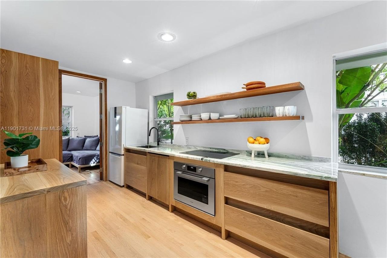 226 Jefferson Ave #1 - Photo 5 of 27