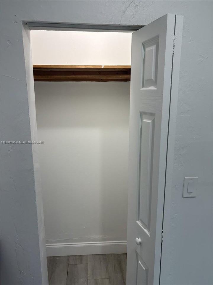 9301 Nw 4th Ave #3 - Photo 6 of 7