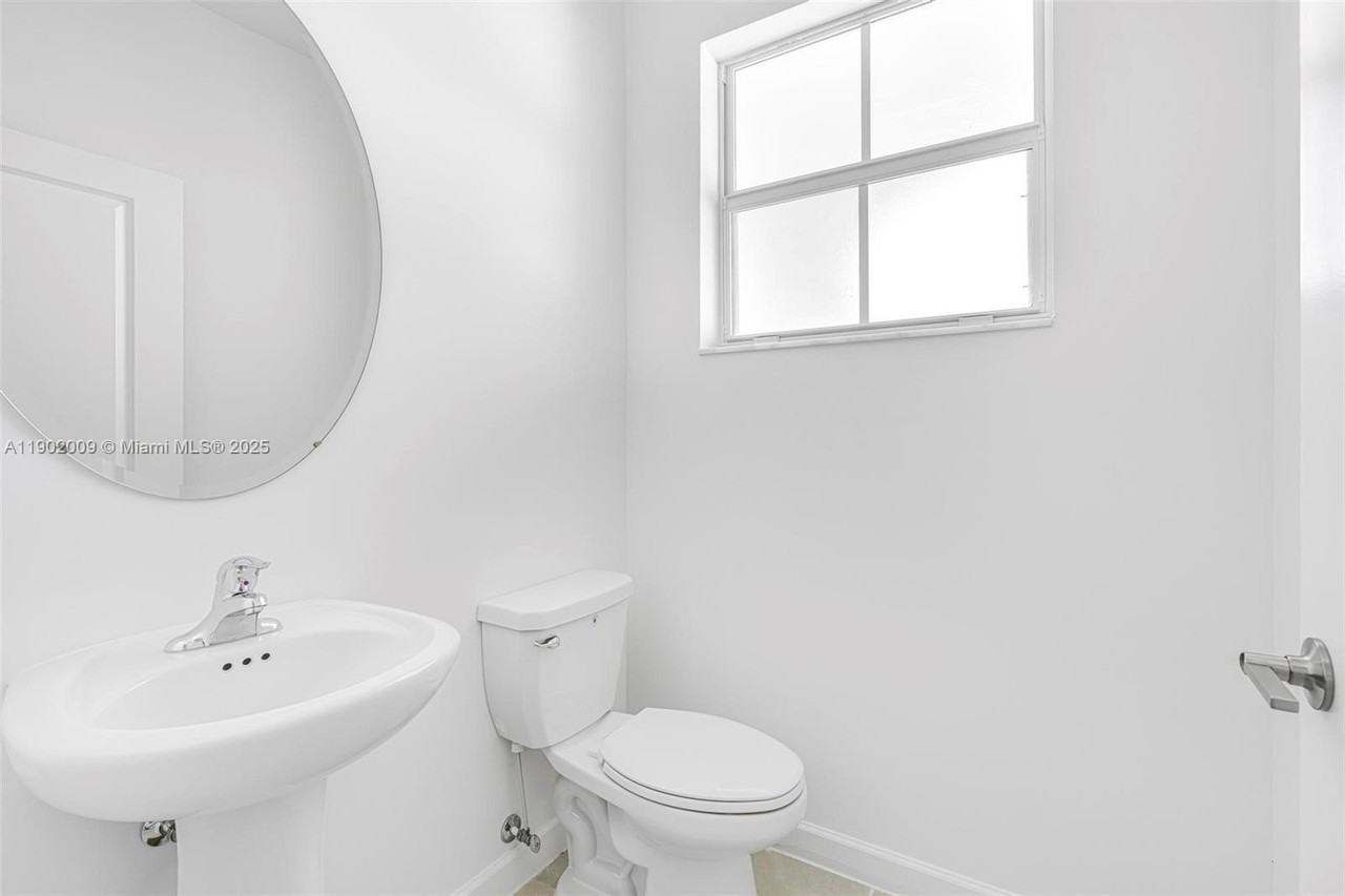 16318 Sw 291st St #16318 - Photo 6 of 27