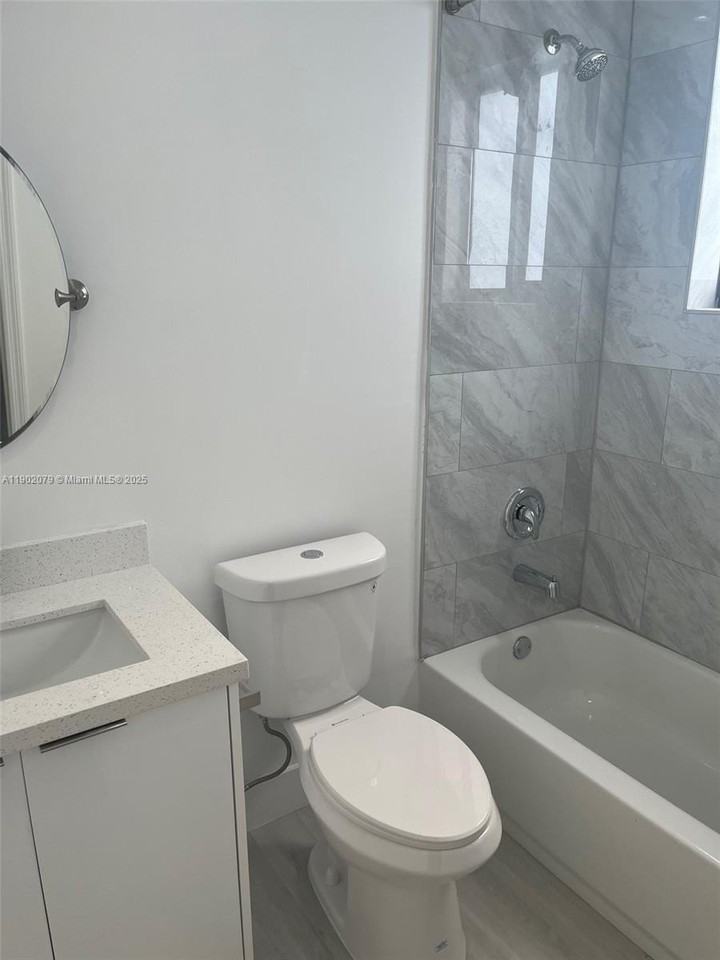 772 Nw 103rd St #0 - Photo 7 of 8