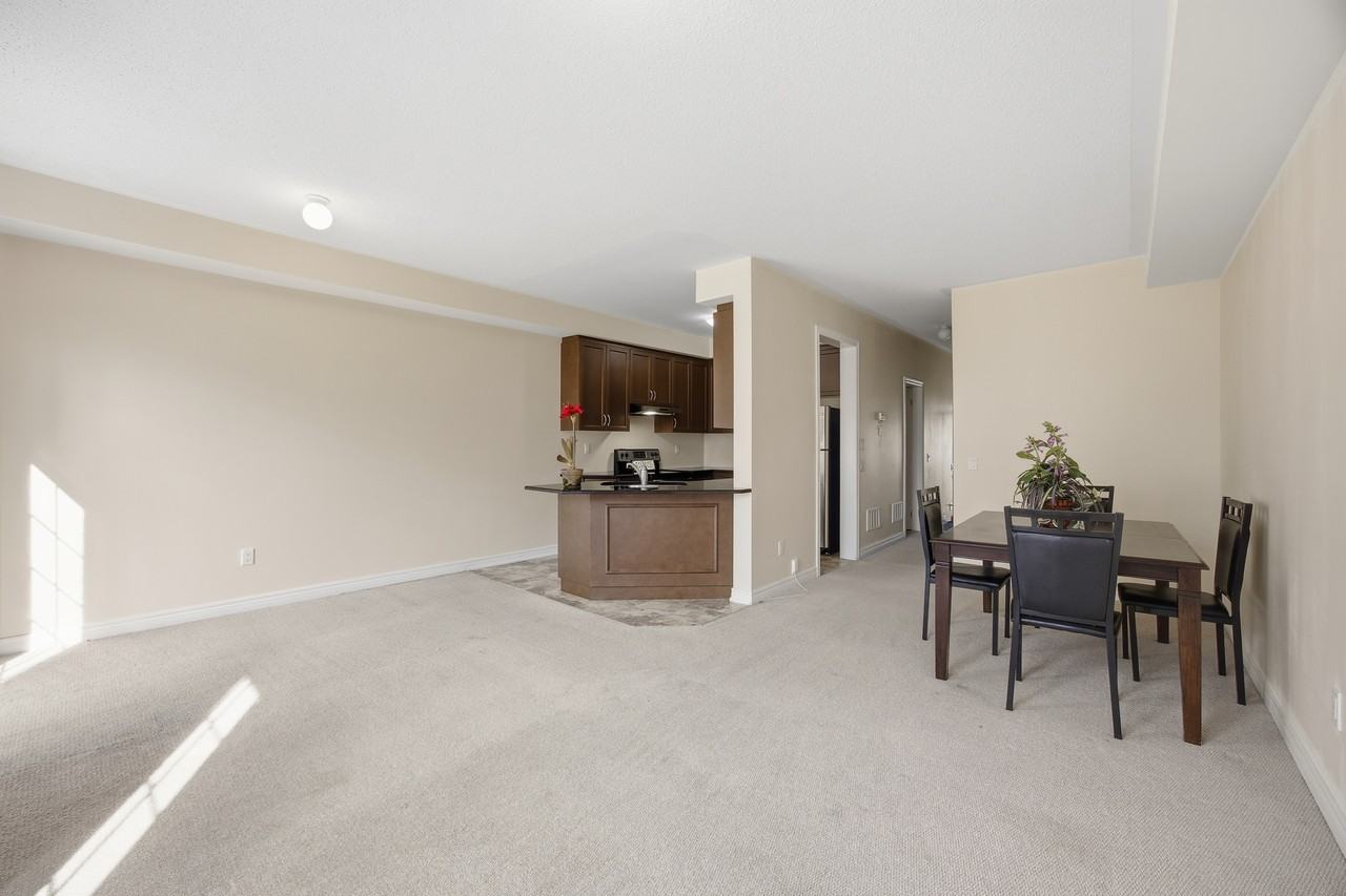 90 Sky Harbour Drive - Photo 6 of 33