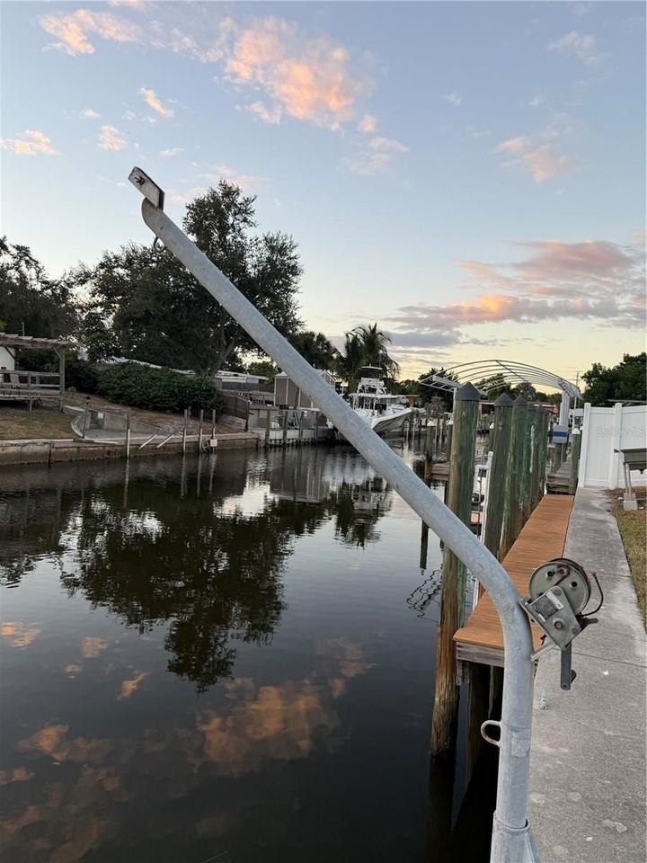 404 Bryn Mawr Is - Photo 3 of 21