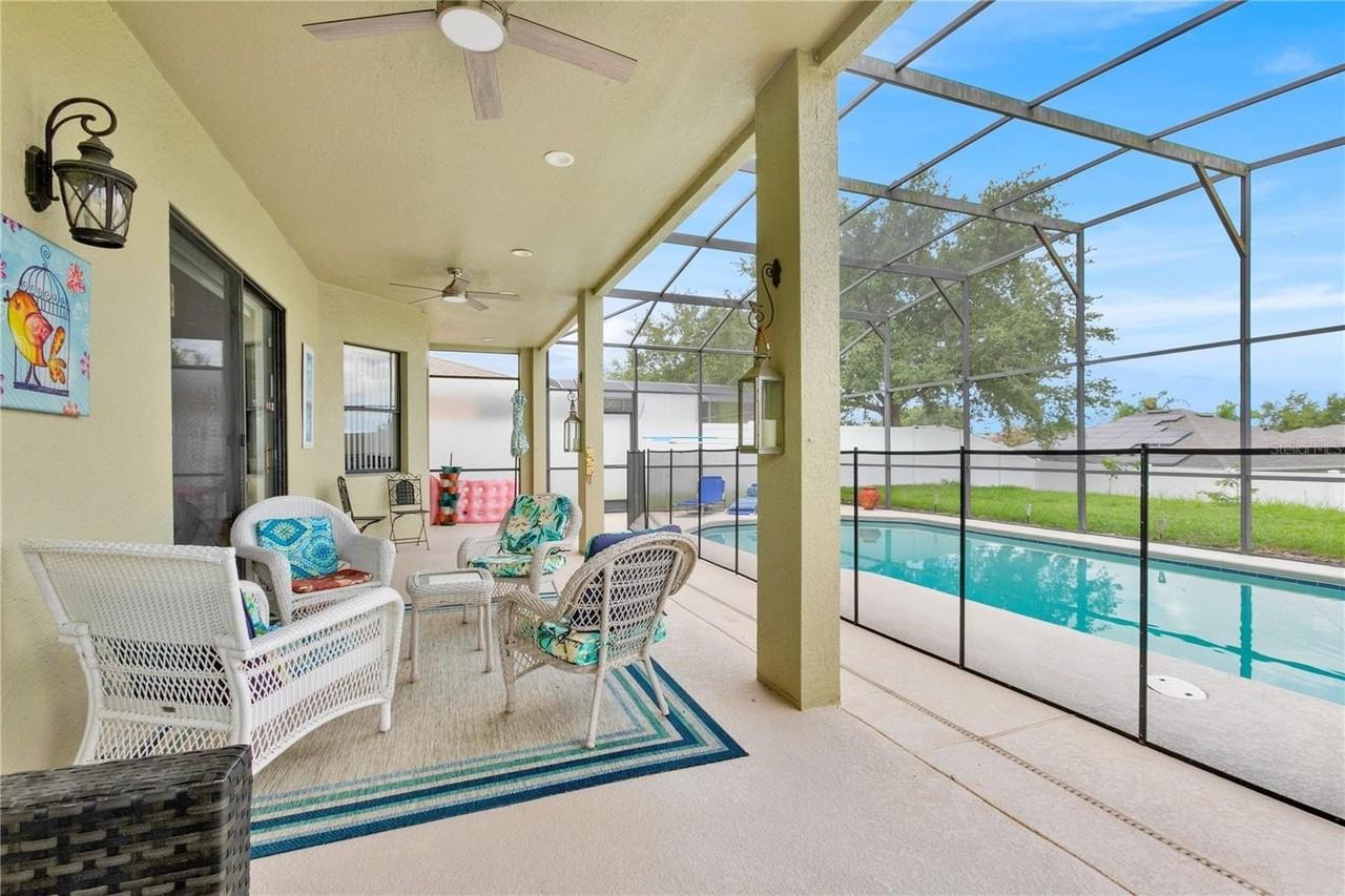 155 Waltham Ct - Photo 6 of 49