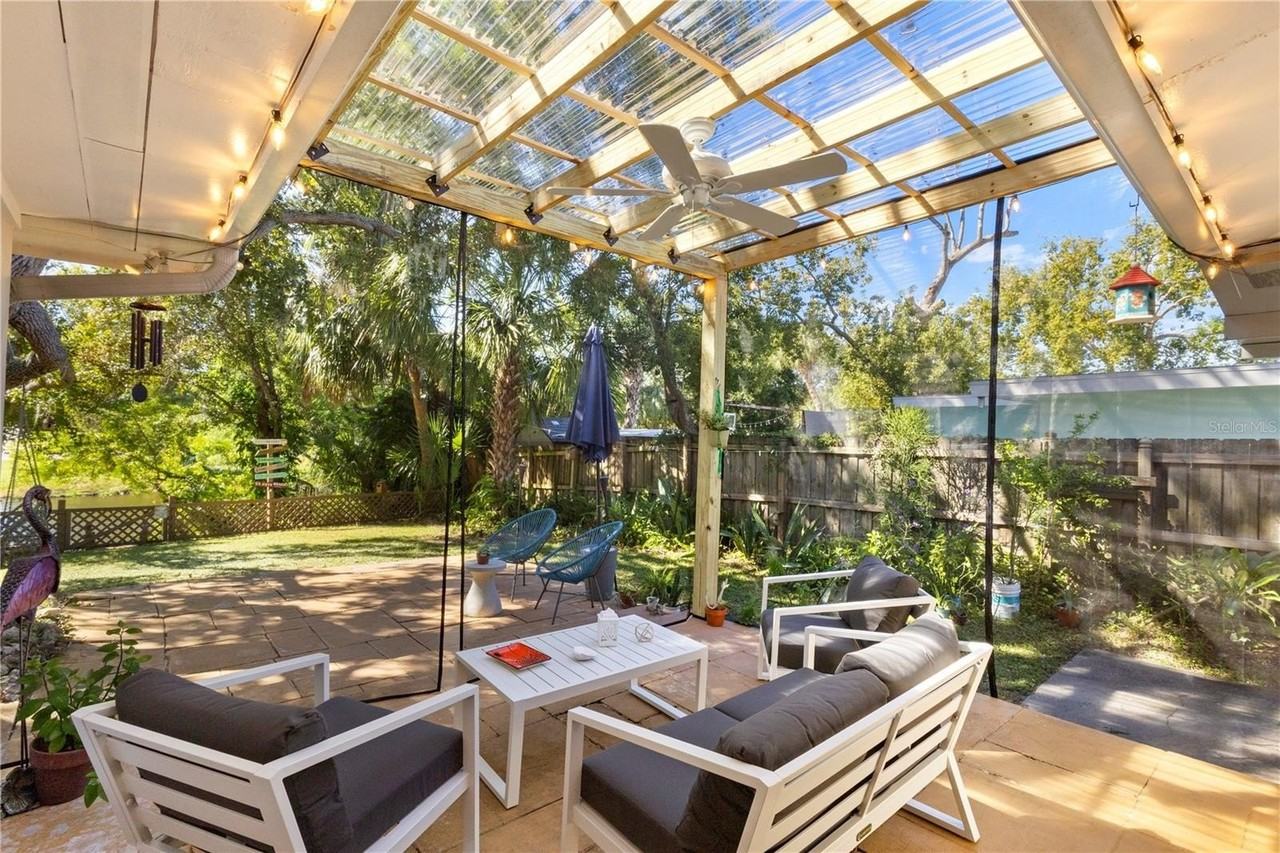 1010 Bay Breeze Ter - Photo 3 of 41