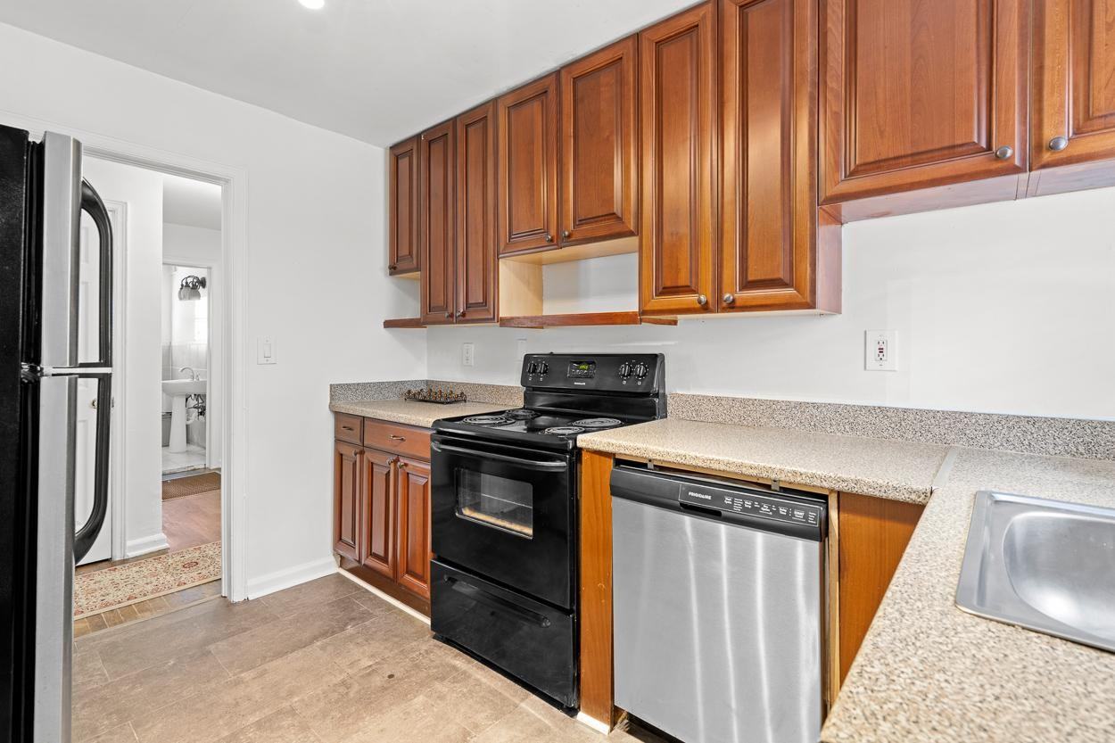 Hooper St - Photo 6 of 10