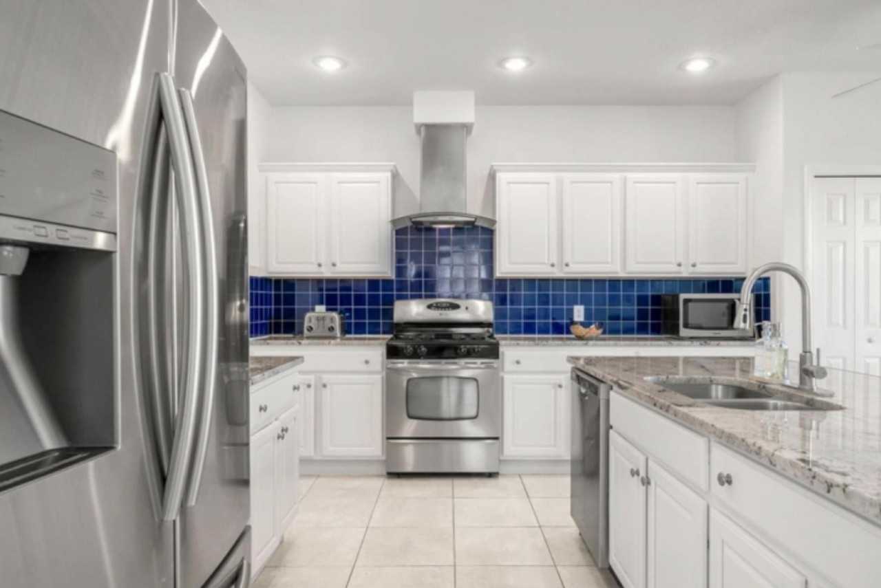 Marbella Blvd - Photo 3 of 9