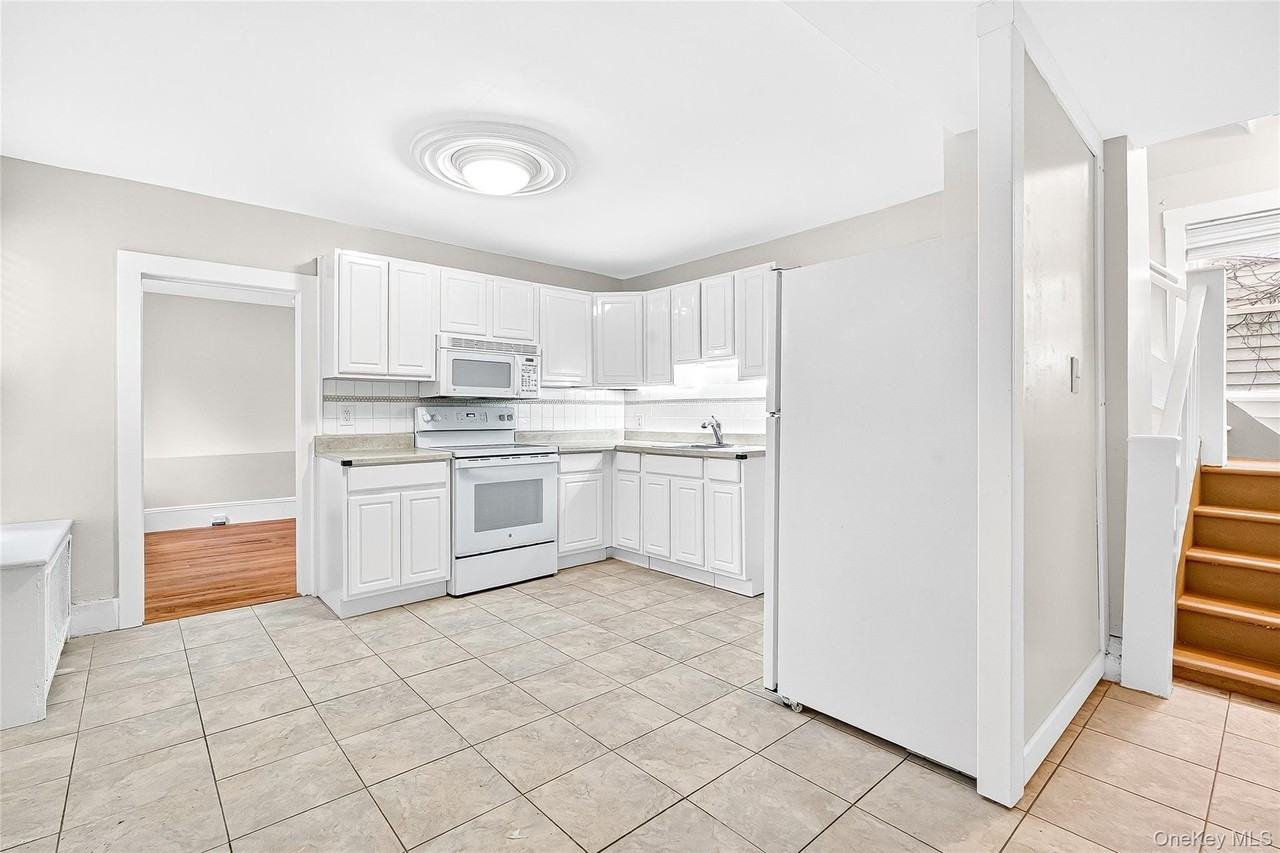 41 Saratoga Ave - Photo 2 of 19