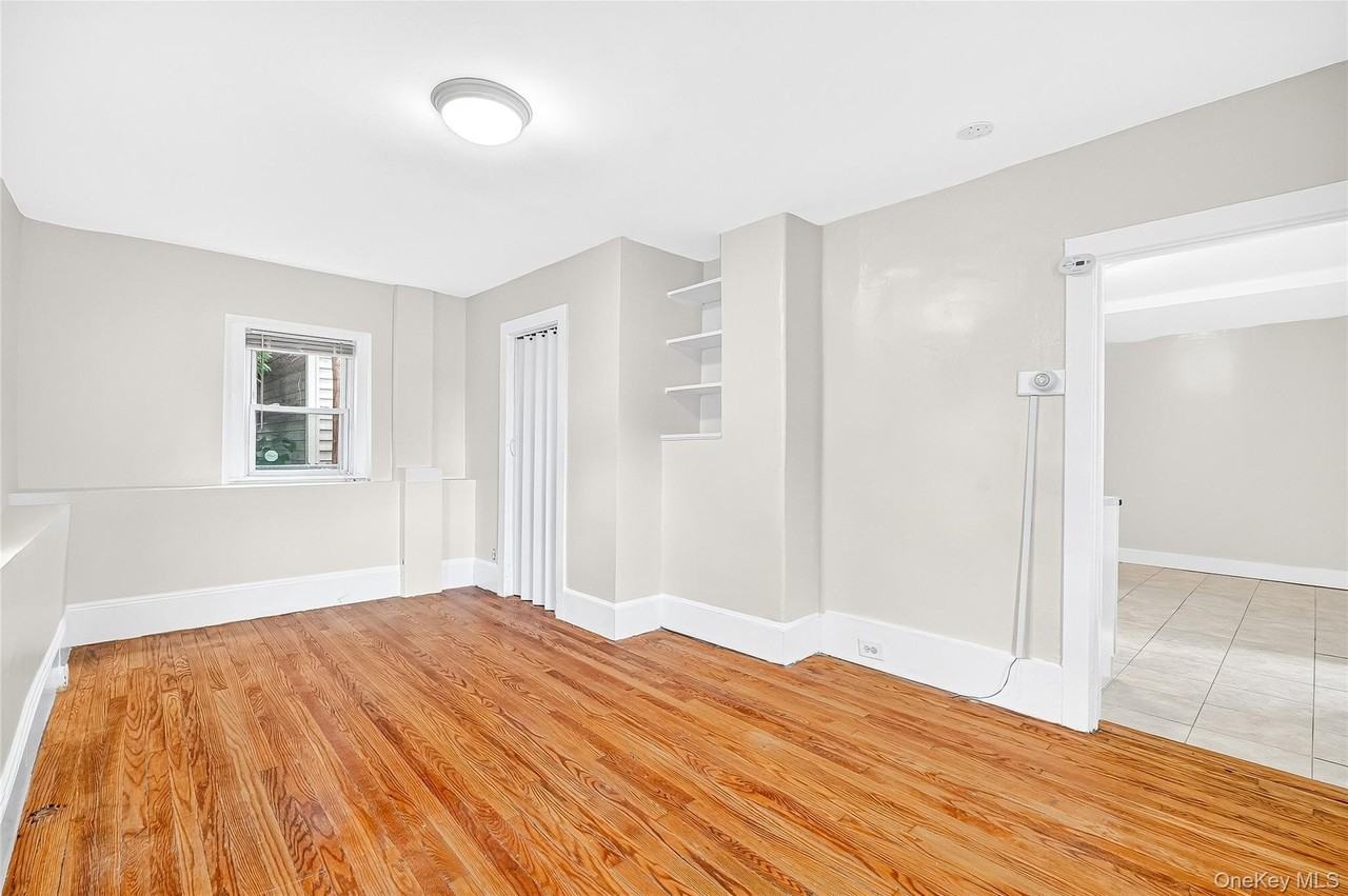 41 Saratoga Ave - Photo 6 of 19