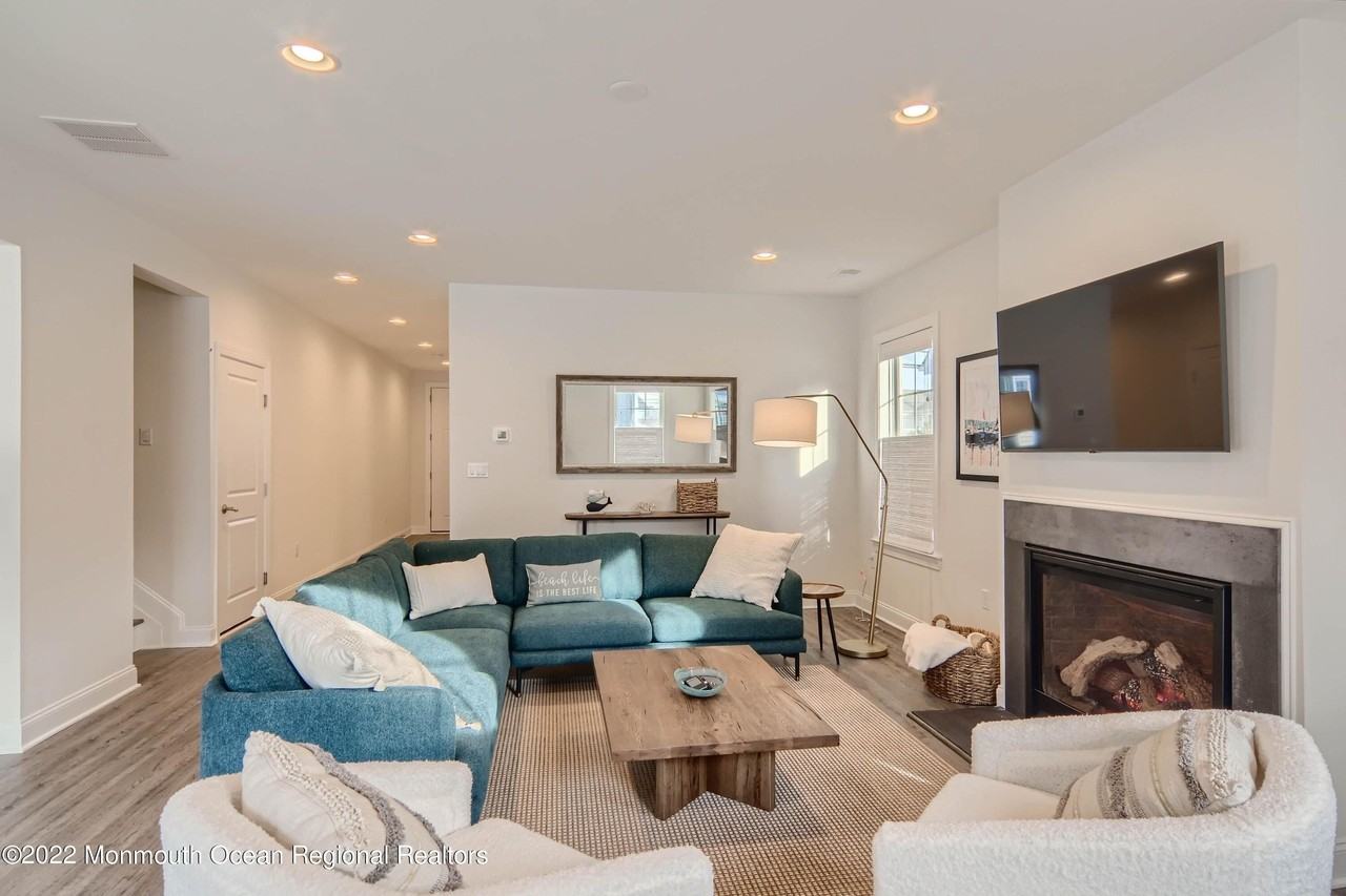 535 Highway 35 S - Photo 3 of 38