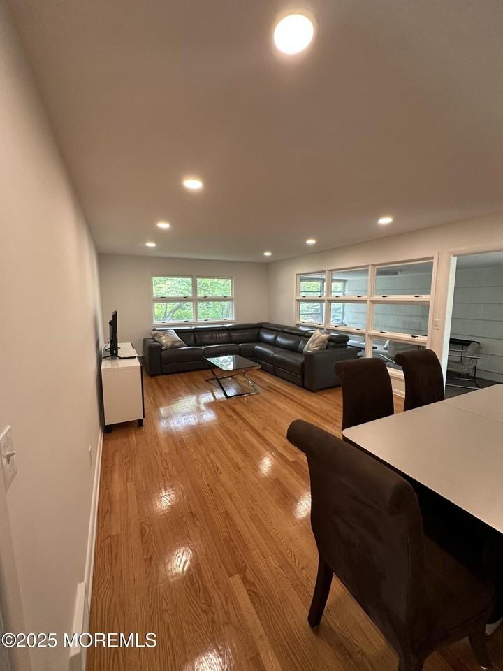 172 Larchwood Ave - Photo 6 of 33